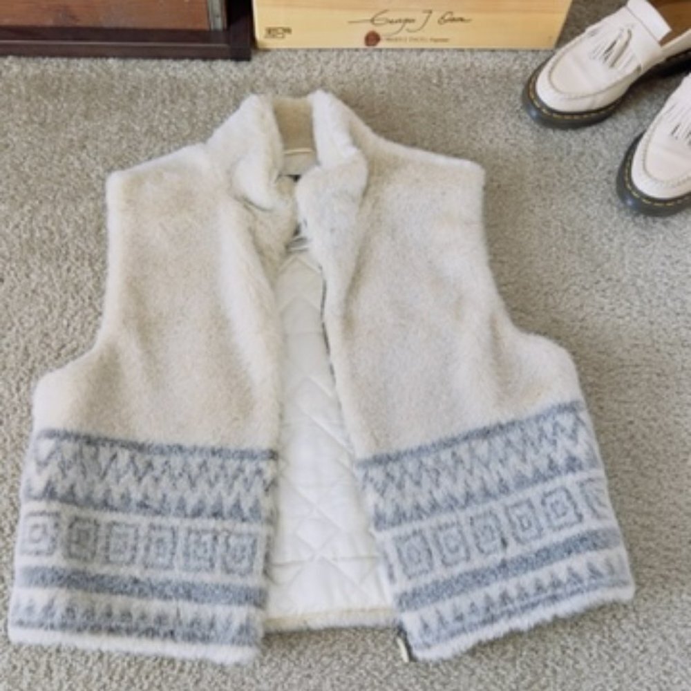 Mondi Sport Vintage Ivory Faux Fur Vest Size 38 Zipper